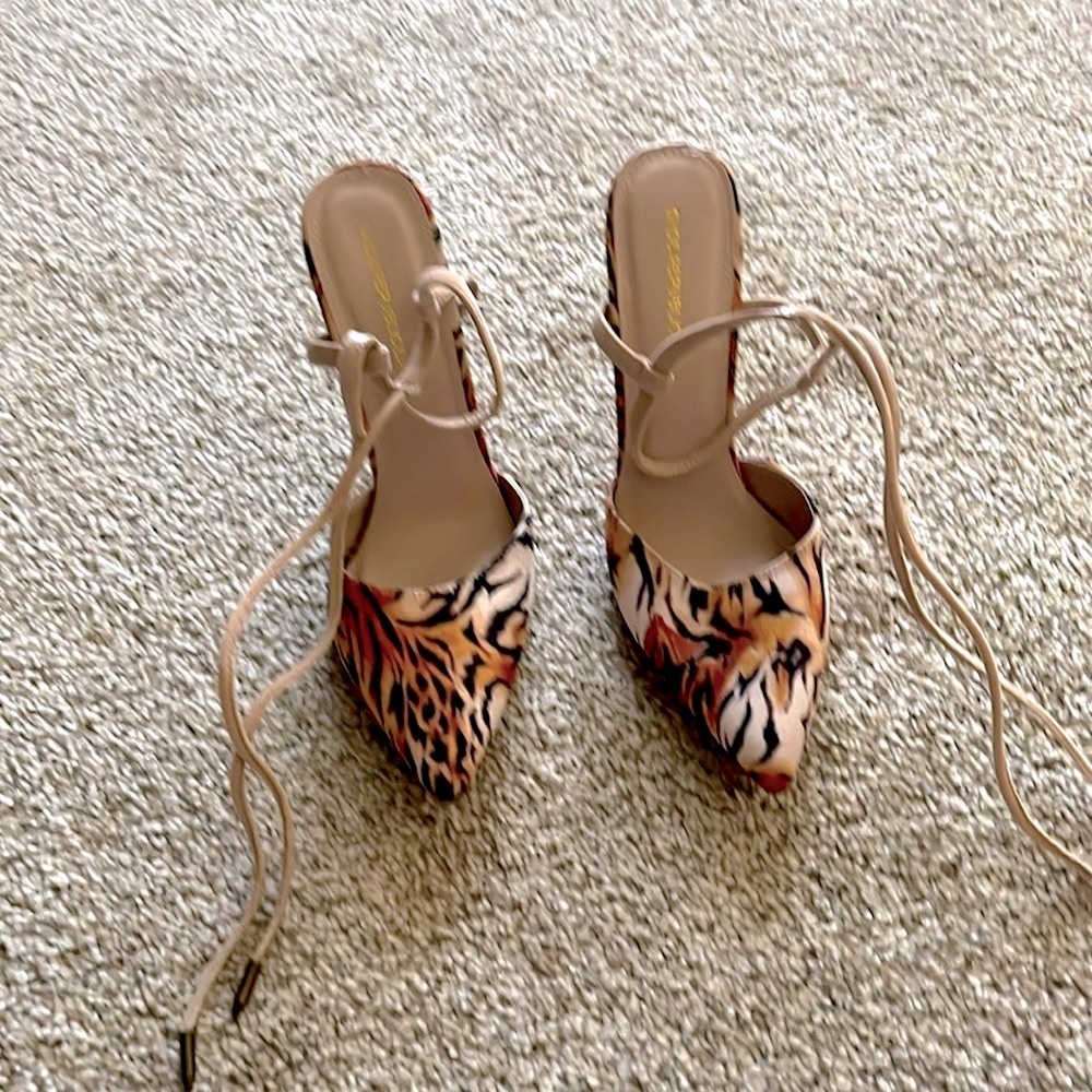Shoe Republic L.A. Tiger Print Heels U.S. Size 8.5 (Never Worn)